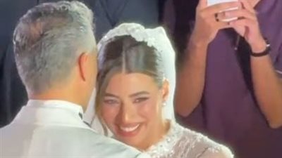 يا كل حاجة تخصني ..هايدي موسى تهدي زوجها محمد غانم أغنية في حفل زفافهما|صور