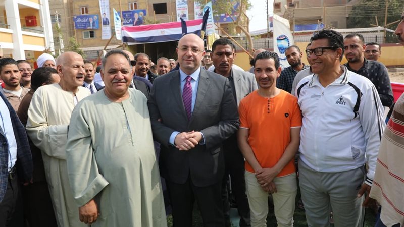 محافظ بنى سويف مع
