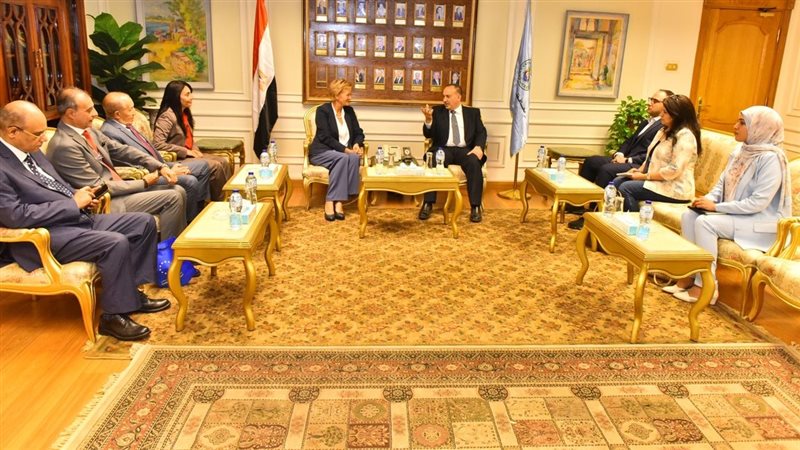 محافظ أسيوط 