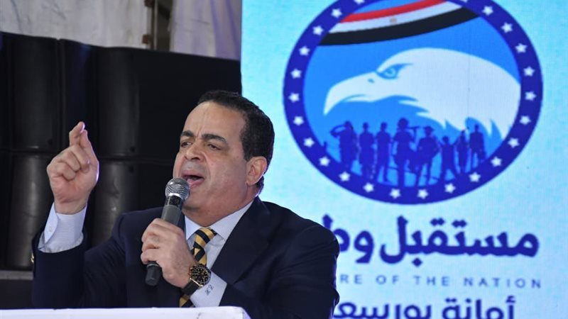 عصام هلال 