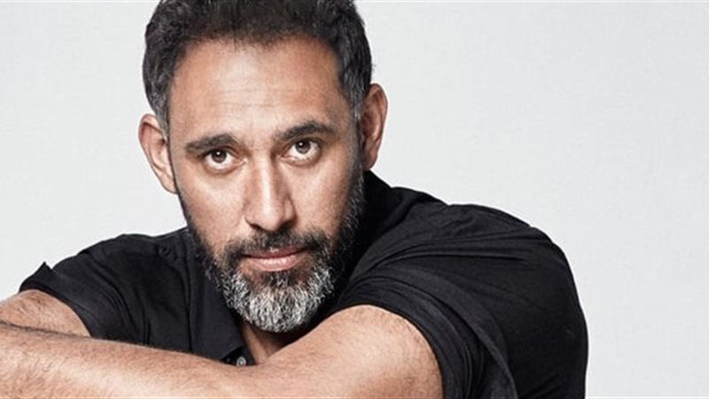 المطرب والملحن عمرو