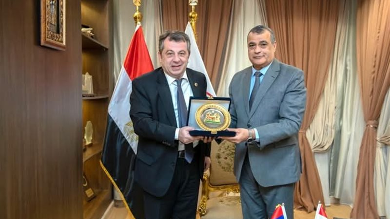 وزير الانتاج الحربي