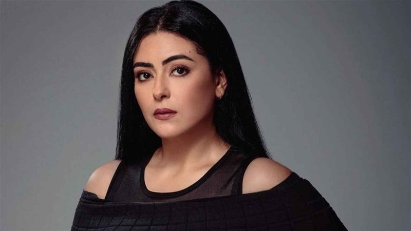 الفنانة نهى عابدين