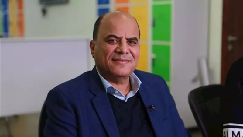 الكاتب الصحفى ماهر