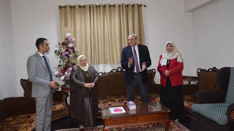 محافظ الغربية أثناء