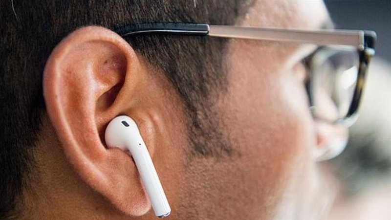 سماعات AirPods