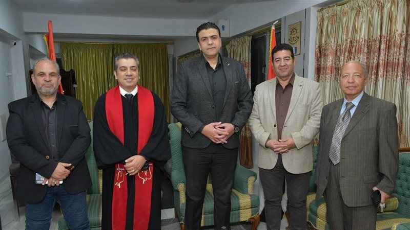 وفد المهنئين من الكنيسة