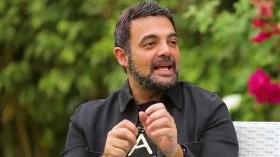 عمرو محمود ياسين يكشف حقيقة ارتباطه بفنانة شهيرة |فيديو