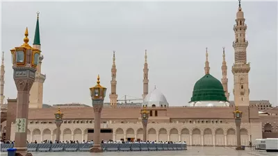 منها مسجد 