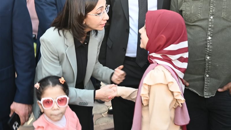 محافظ البحيرة تهنيء
