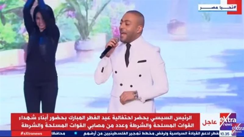 الفنان تامر عاشور