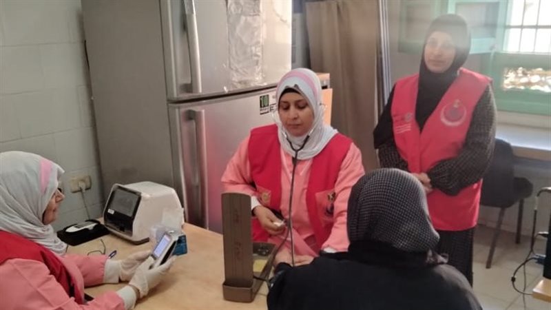 جانب من حملة 100