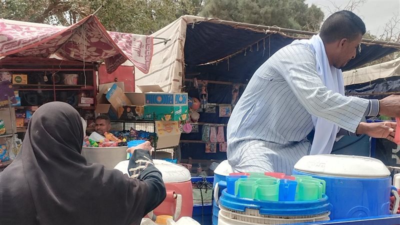 بيوزع ميه علي الصحراوي
