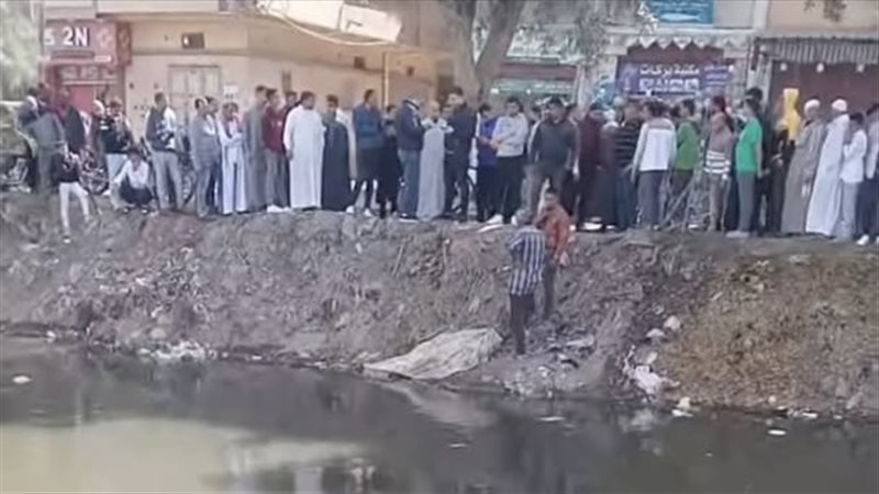 أثناء إستخراج الجثمان