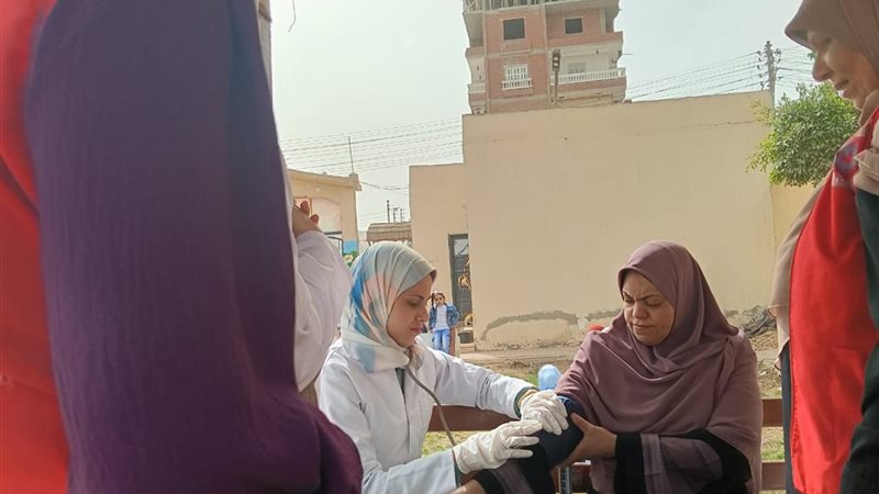 صورة من القافلة الطبية