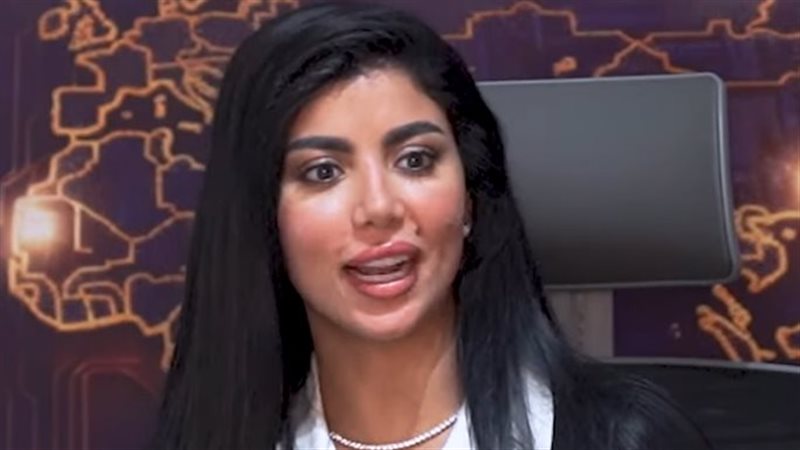 كارولين عزمي