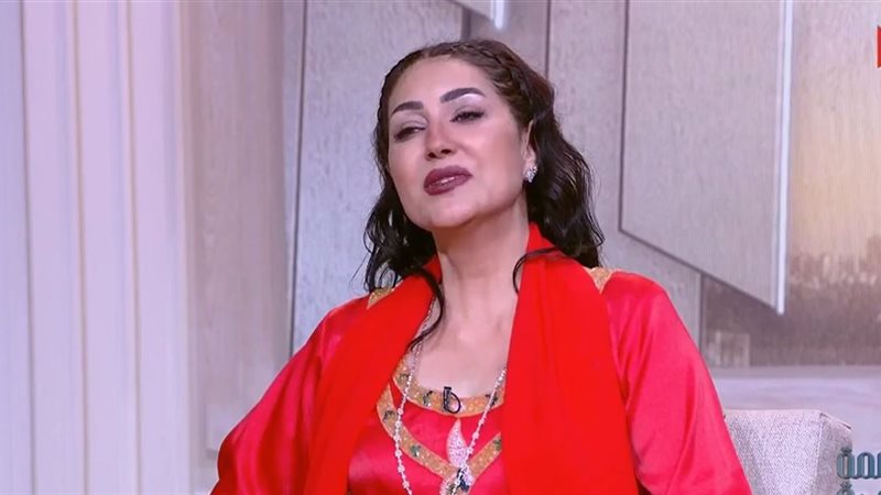 الفنانة وفاء عامر