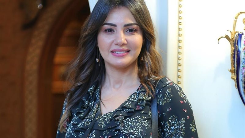الفنانة دينا فؤاد