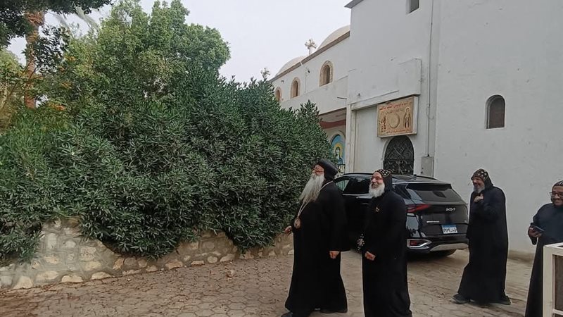 زيارة الانبا تكلا