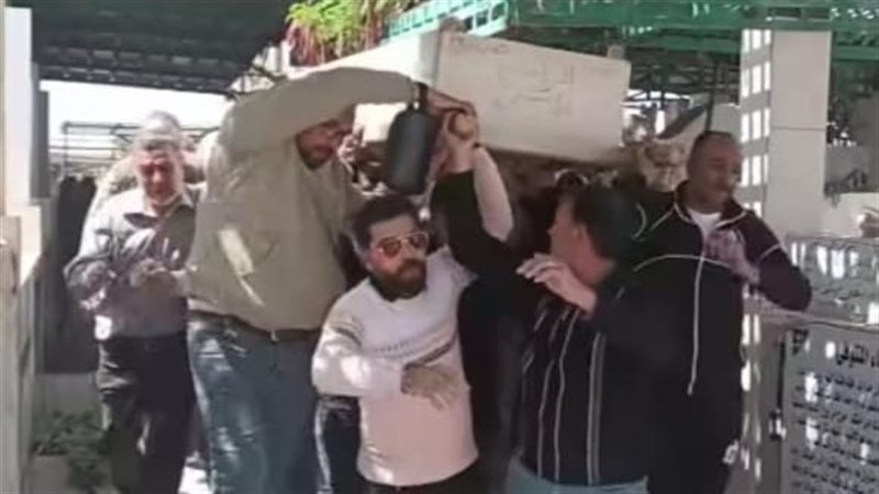 جانب من الجنازة