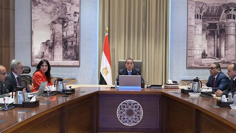 رئيس الوزراء مع رئيس