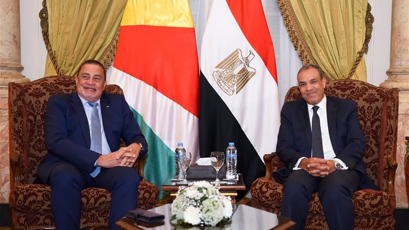 وزير الخارجية والهجرة