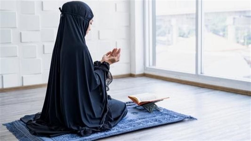 تغطية القدمين في