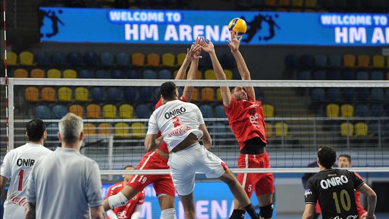 من قمة الاهلي والزمالك