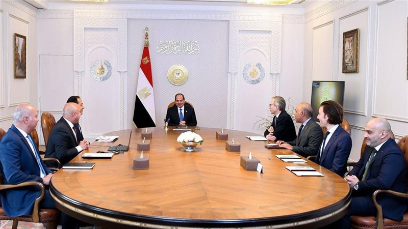 الرئيس السيسي يبحث
