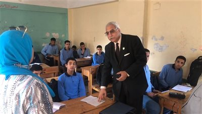 مدير تعليم القليوبية يتفقد عددا من المدارس ويتابع انتظام العملية التعليمية 