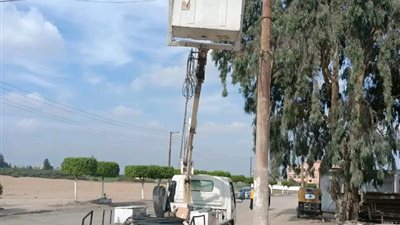 رئيس مدينة بدر يتابع أعمال صيانة الإنارة العامة وترشيد استهلاك الكهرباء