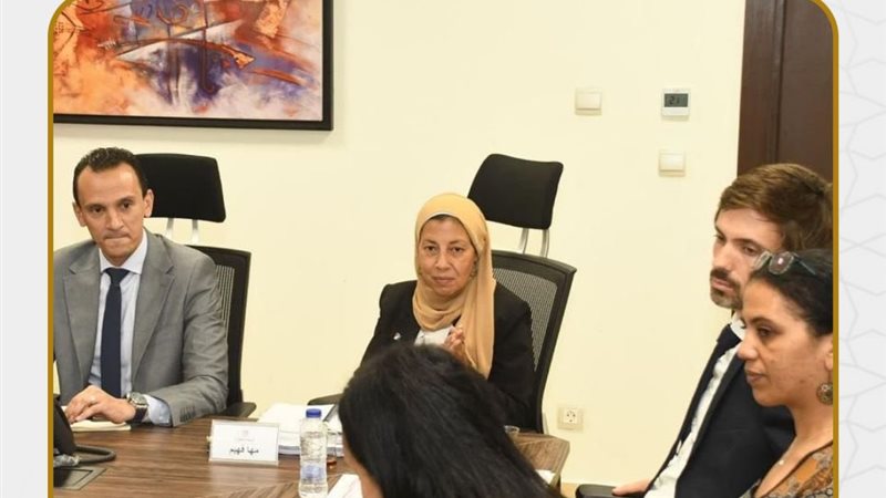 وزير الاسكان 