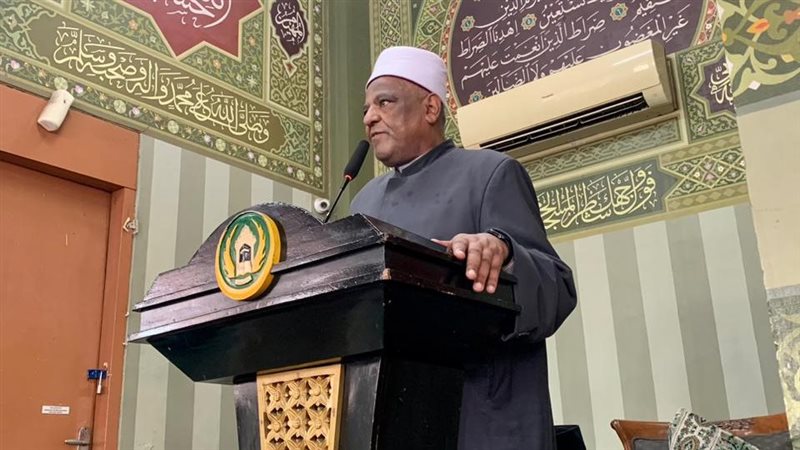 عباس شومان