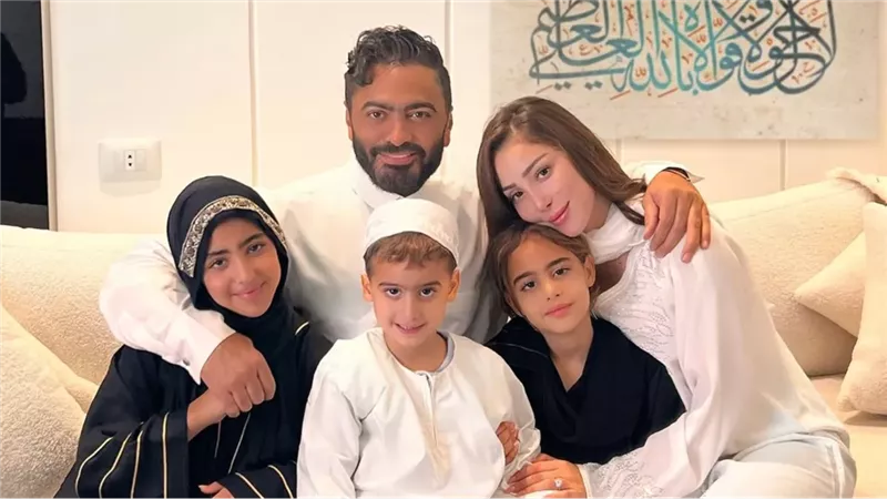 تامر حسني مع بسمة