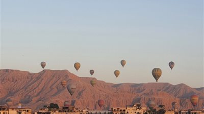عودة التحليق فوق سماء طيبة.. 65 رحلة بالون طائر تنطلق مجددًا وتحمل 1800 سائح