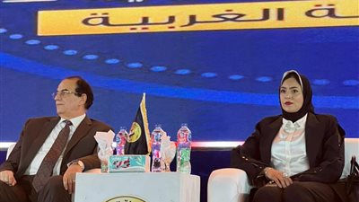 مشهد سياسي: الآلاف يتوافدون لتأييد هبة نبيل فسيخ والقائمة الوطنية بالغربية