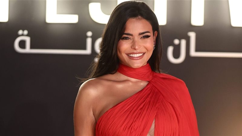 أسماء جلال