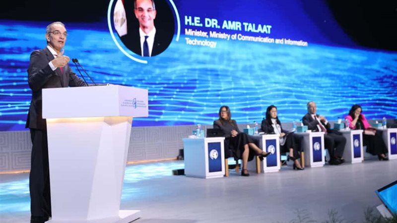 وزير الاتصالات الدكتور
