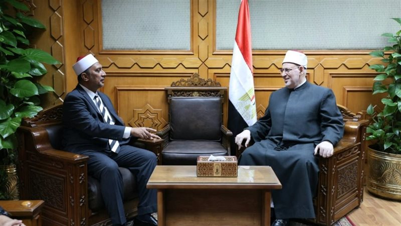 وكيل الأزهر يلتقي