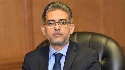 رئيس الوزراء يعين أحمد عبد العزيز نائبًا لرئيس هيئة العامة للرقابة المالية