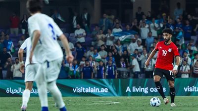 منتخب مصر بالأحمر والأسود أمام الرأس الأخضر في ودية الإمارات