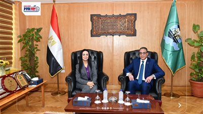 محافظ الفيوم يناقش مع وزيرة التضامن الاجتماعي سبل التعاون المشترك