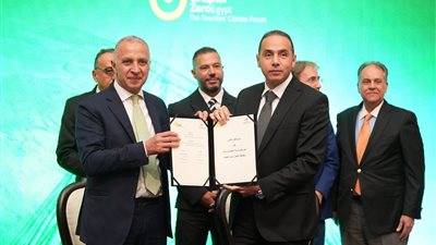 البورصة المصرية تحتفل بـ «قرع الجرس من أجل المناخ» وتعزز التمويل الأخضر