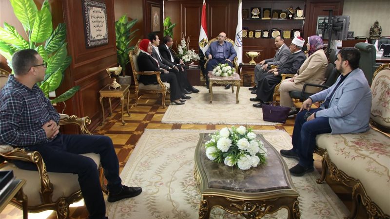 محافظ بنى سويف خلال