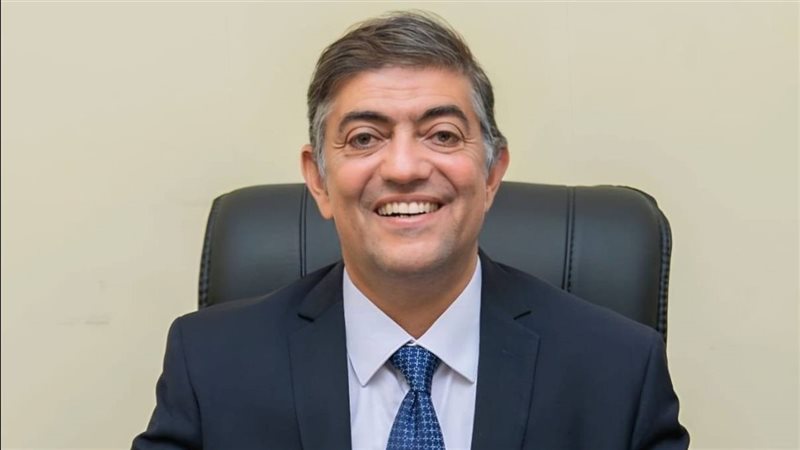 هشام عبد العزيز