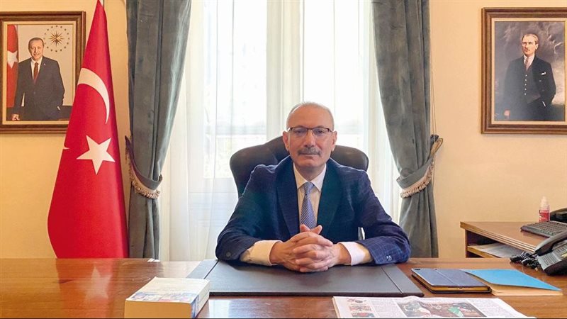 صالح موطلو شن، السفير
