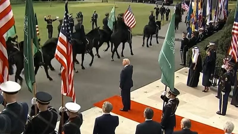 ترامب يستقبل ولي