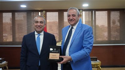 محافظ الغربية يلتقي الرئيس التنفيذي للبنك الزراعي المصري لتعزيز الشراكات  