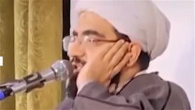 واعظ إيراني يثير السخرية والضحك بعد رفع الأذان باللغة الصينية