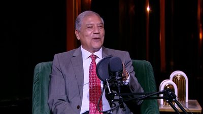 عفت السادات يشيد بحكمة السيسي ويؤكد الأولوية للاقتصاد والعلاقات الخارجية